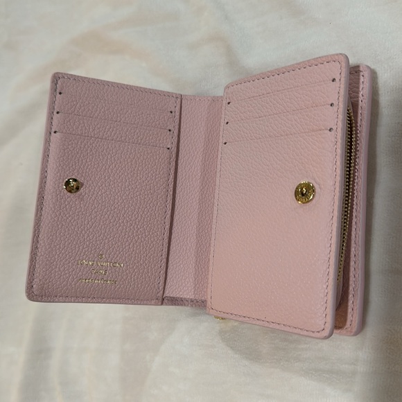 Louis Vuitton Monogram Stardust collection zippy wallet 2022. - Picture 4 of 6